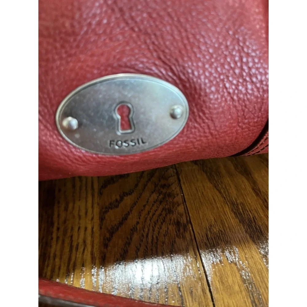 Vintage Red Fossil Long Live Vintage 1954 Key Shoulder Leather Bag With Key Y2K